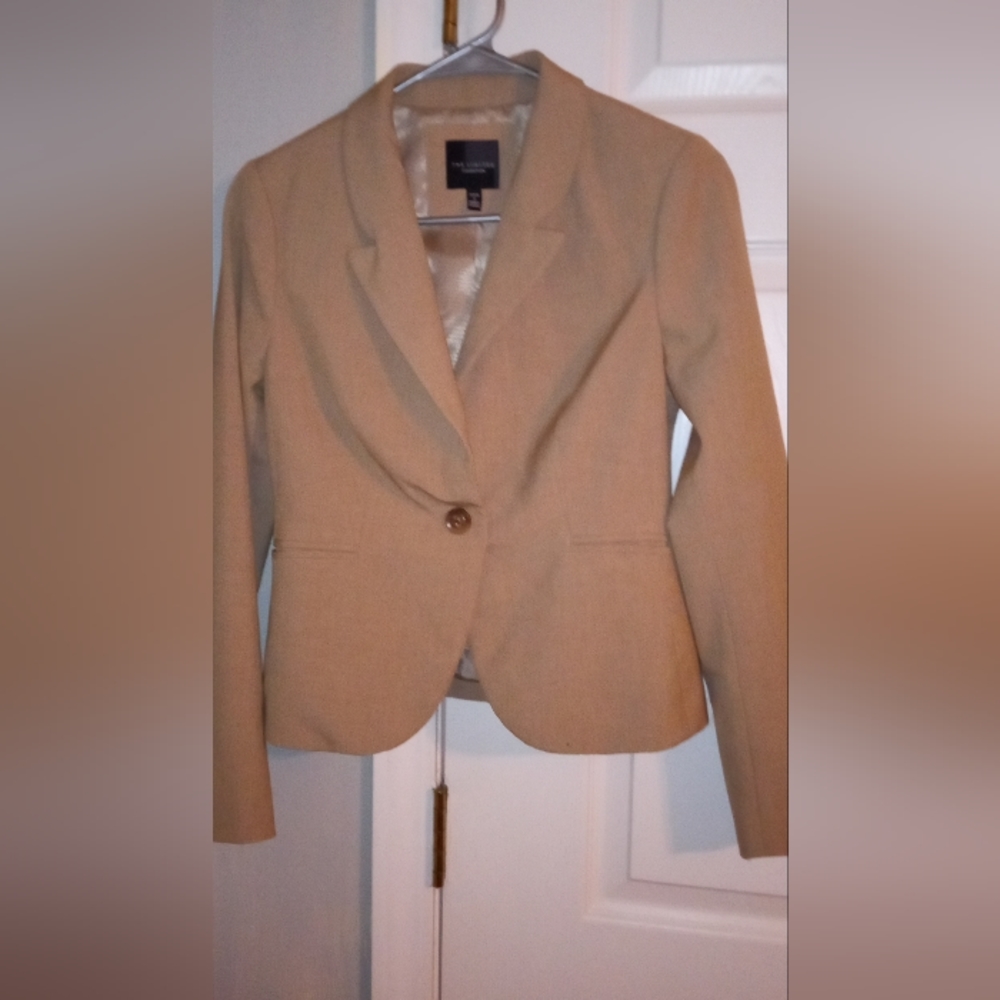 The Limited Collection short crop jacket Tan